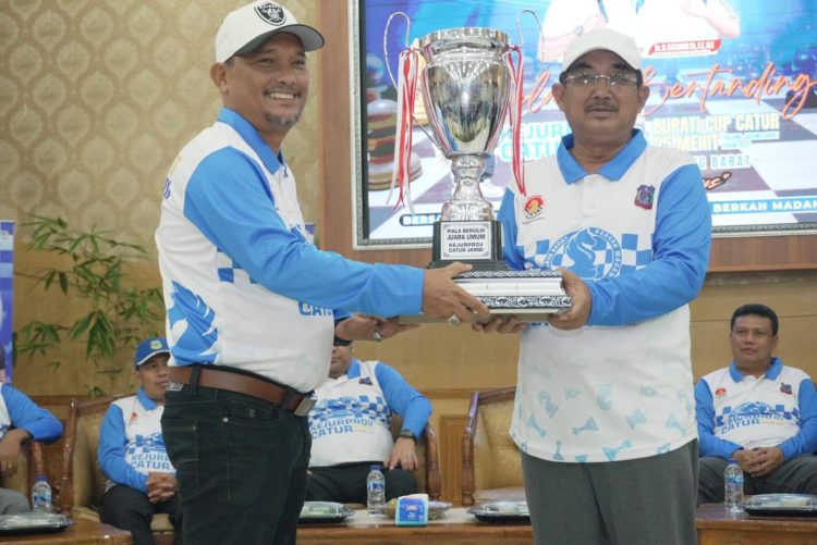 Bupati Anwar Sadat Buka Kejurprov Catur dan Open Turnamen Bupati Cup Catur Tahun 2025