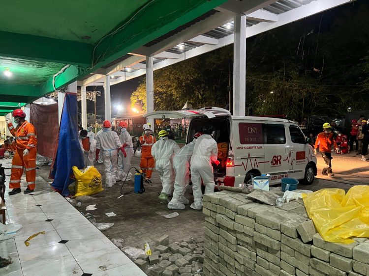 Tim SAR Kembali temukan Sebelas Jenazah Insiden Runtuhnya Bangunan Musala Al Khoziny Sidoarjo