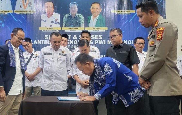 Pengurus PWI Merangin 2025-2028 Dilantik, Wabup Khafidh Ajak PWI Bersinergi Bangun Merangin