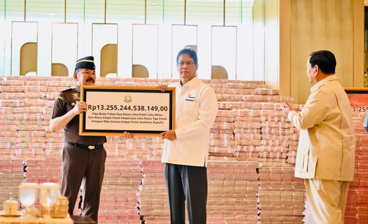 Presiden Prabowo Saksikan Penyerahan Uang Pengganti Kerugian Negara Rp13,25 Triliun Terkait Kasus Korupsi Pemberian Fasilitas Ekspor CPO