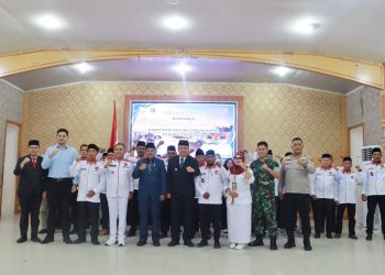 Bupati Anwar Sadat Lantik Pengurus APDESI Merah Putih Tanjung Jabung Barat 2025-2030, Komitmen Tingkatkan Kolaborasi Pemerintah Desa dan Kabupaten