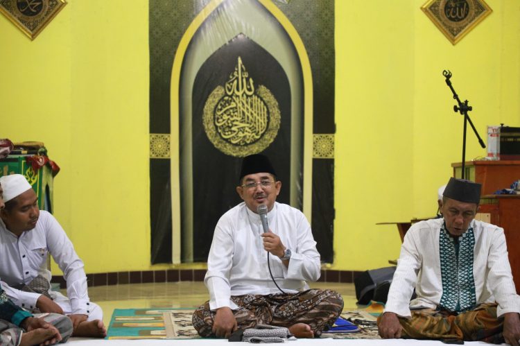 Bupati Anwar Sadat Safari Subuh di Masjid Nurul Huda BTN Selempang Merah