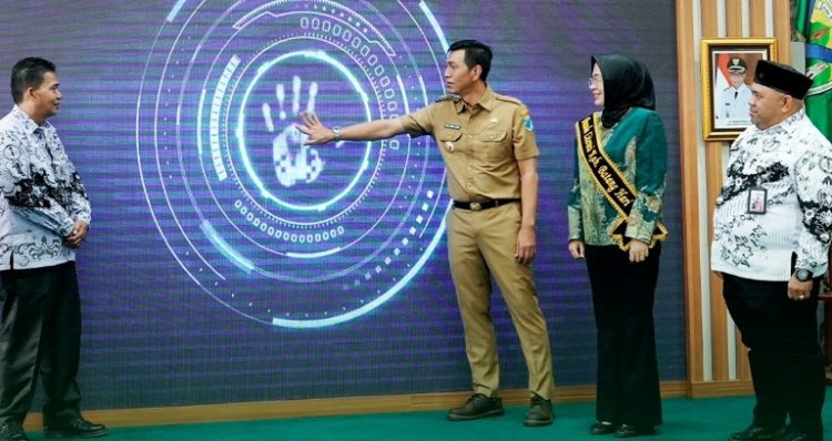 Bupati Fadhil Arief Resmikan Launching Aplikasi SRIKANDI