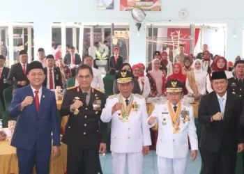 Gubernur Al Haris Serahkan Remisi Umum dan Dasawarsa bagi Narapidana dan Anak Binaan