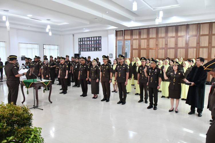 Kajati Jambi Lantik 11 Pejabat Baru, Salahsatunya Kepala Kejaksaan Negeri Merangin