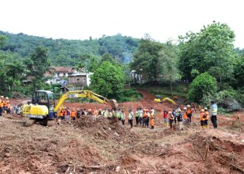 Hari Ketiga Tim SAR Gabungan Temukan Delapan Jenazah Longsor di Desa Cibeunying Cilacap