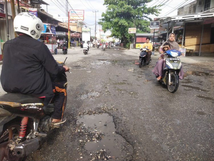 Jalan Rangkayo Hitam Merangin akan Segera diperbaiki, Tahap Awal Perbaikan Drainase
