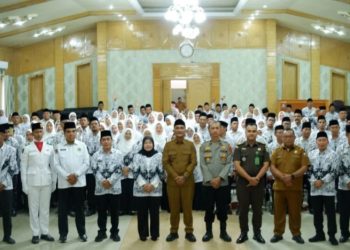Bupati Sarolangun H.Hurmin SE Minta Kepa PGRI dapat Membantu Secara Pemerataan Untuk tenaga Pendidik Hingga Ke Daerah Terpencil