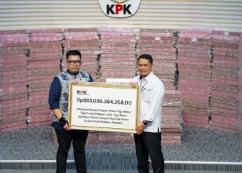 KPK Serahkan Uang Hasil Rampasan Kasus Korupsi ke PT Taspen Rp883 Milyar