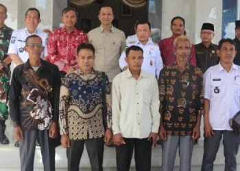 Gubernur Al Haris Dampingi Menteri Transmigrasi Tinjau Persoalan Lahan TSM IV