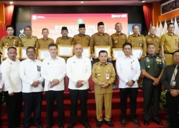 Gubernur Al Haris Terima Penghargaan, Jambi Rampungkan Pembentukan TTIS di Semua Daerah