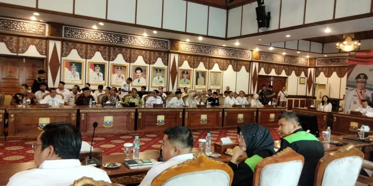 Gubernur Al Haris Dorong Kabupaten/Kota Bentuk Satgas Percepatan Program 3 Juta Rumah
