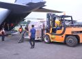 TNI Distribusikan Bantuan Kemanusiaan ke Wilayah Terdampak Banjir dan Longsor 