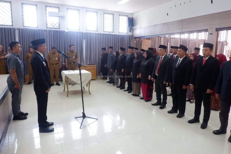 Wakil Bupati Junaidi H. Mahir Lantik 28 Pejabat Fungsional di Lingkungan Pemkab Muaro Jambi