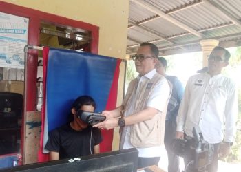 Ditjen Dukcapil Kemendagri Gerak Cepat Layani Adminduk Korban Banjir di Padang Pariaman 