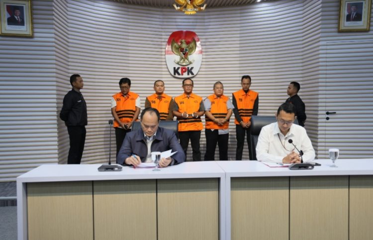 KPK Tetapkan Bupati Lampung Tengah Ardito Wijaya dan 4 orang Lainya Sebagai Tersangka Kasus Korupsi 