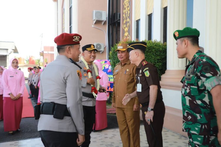 Wakil Bupati Tanjab Barat Hadiri Pisah Sambut Kapolres, Perkuat Sinergi Forkopimda