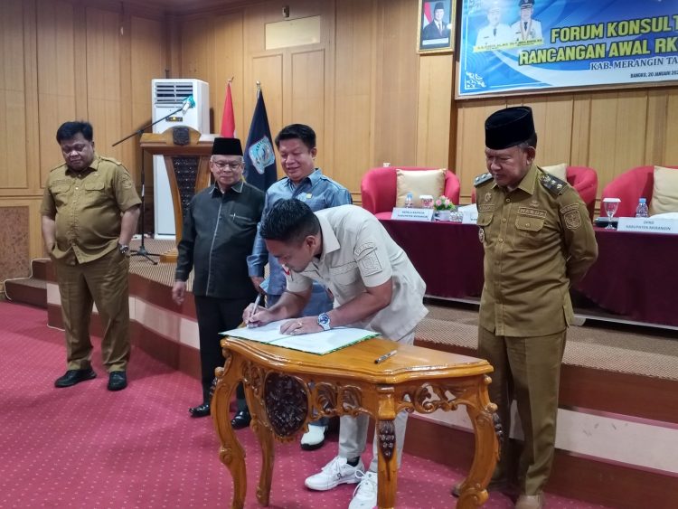 Wabup Merangin Khafid Moein Buka Forum Konsultasi Publik RKPD 2027