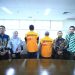Penyerahan Tersangka Tindak Pidana Sektor Jasa Keuangan PT Investree Radhika Jaya