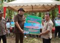 Bupati M. Syukur Dampingi Gubernur Al Haris Tanam Padi dan Salurkan Bantuan BiosCF ISFL di Desa Seling 