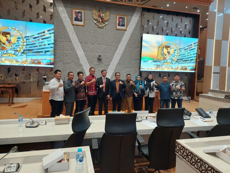 Komisi III DPRD Jambi Konsultasi ke Kementerian PU dan DPR RI soal Kerusakan Jalan Lintas Timur