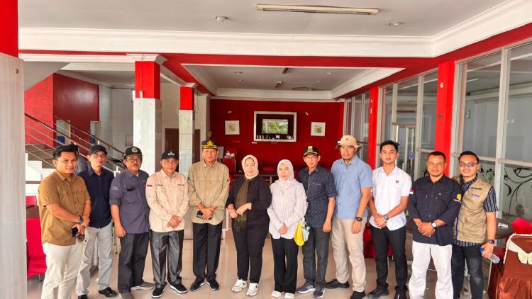 Polres Sarolangun melalui Satgas Pangan Monitoring Harga Bahan Pokok Di pasar Atas Sarolangun Jelang Ramadan