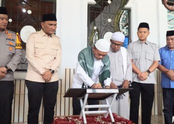 Gubernur Jambi Al Haris Resmikan Jalan 88 Km Batang Asai