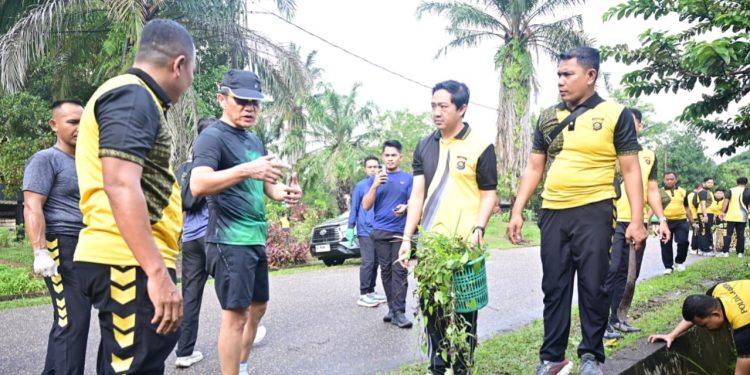 ‎Ribuan Personil Polda Jambi Gelar Aksi Korve Masal Secara Serentak