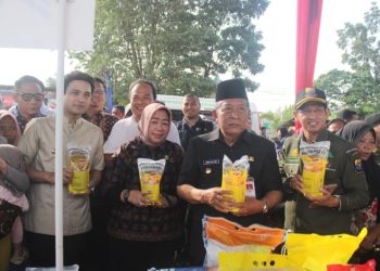 Wagub Sani Buka Pasar Murah Serentak Jelang Ramadhan, Ajak Kolaborasi Wujudkan Ketahanan Pangan Berkelanjutan