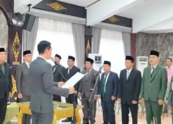 Lantik Pejabat Baru, Bupati Batang Hari Tekankan Pelayanan Publik Berkualitas
