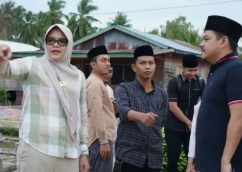 Bupati dan Wabup Tanjab Timur Monev Pembangunan di Desa Pemusiran dan Teluk Kijing