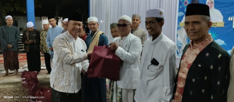 Bupati Merangin M.Syukur Buka Puasa bersama Imam  Masjid