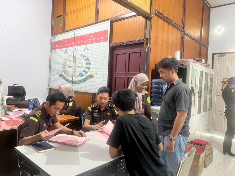 ‎Polres Sarolangun Limpahkan 6 Tersangka ke Kejaksaan, Kasus Narkotika hingga Kejahatan terhadap Anak  ‎