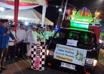 Lepas Pawai Takbir, Bupati M. Syukur Ajak Pemuda Jaga Tradisi dan Inovasi