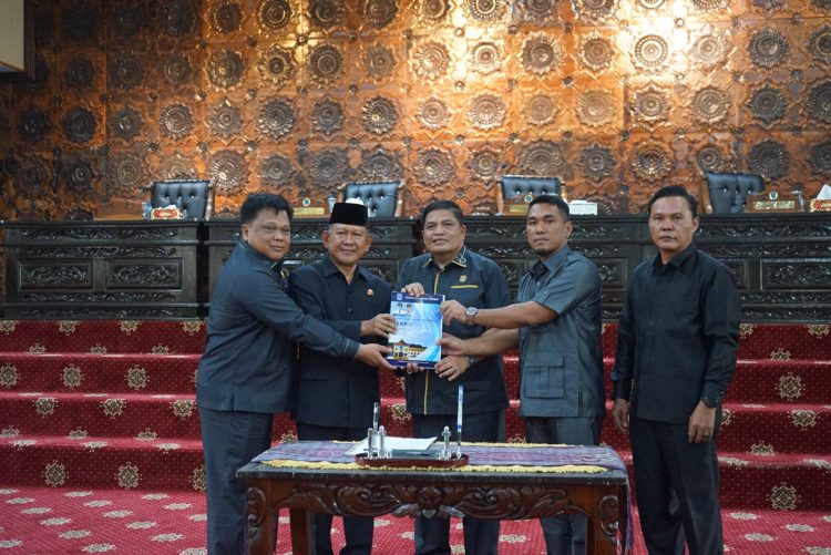 Wakil Bupati Merangin Hadiri Rapat Paripurna DPRD Penyampaian LKPJ Tahun Anggaran 2025
