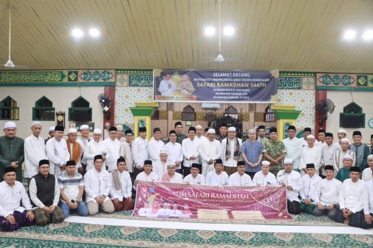 Safari Ramadan Pemkab Tanjab Barat dan UNJA, Peringatan Nuzulul Qur’an di Masjid Raya Al-Muttaqin Berlangsung Khidmat