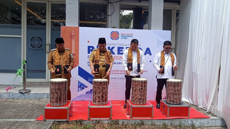 Wali Kota Jambi Hadiri Rakerda REI Jambi 2026 dan Resmikan Kantor Baru