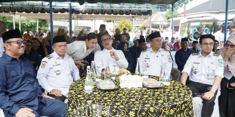 Gubernur Al Haris dan Wamendagri Bima Arya Apresiasi Program Kampung Bahagia