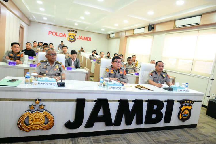 ‎Pelatihan Public Speaking Call Center 110, Polda Jambi Tingkatkan Profesionalisme Pelayanan Publik  ‎