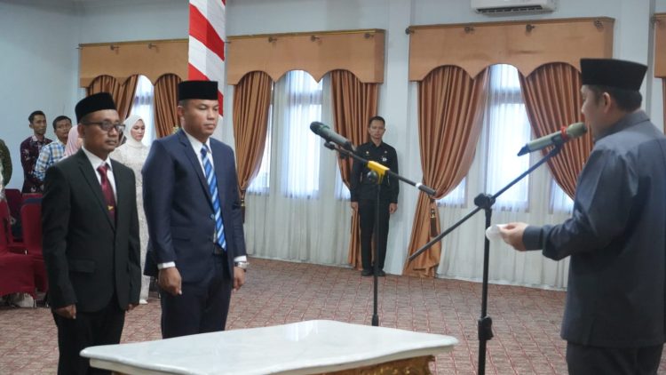Lantik Pejabat Pimpinan Tinggi Pratama, Bupati H M Syukur Intruksikan Stop Segala Bentuk Pungli