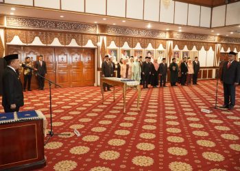 Gubernur Al Haris Lantik Sudirman Komisaris Utama Bank Jambi, Desak Pembenahan dan Kemandirian