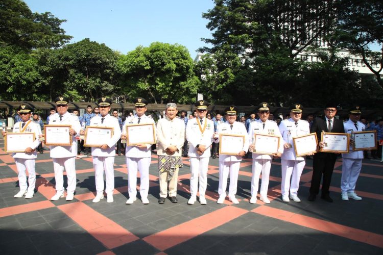 Peringatan Hari Otonomi Daerah,  Wamendagr Bima Dorong Tata Kelola Pemerintahan Efektif dan Efisien. Ini Daftar Pemda Terima Penghargaan