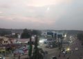 Suasana Kota Bangko Kabupaten Merangin jelang Senja Terasa Sejuk dan Langit Cerah dihiasi Penampakan Bulan 