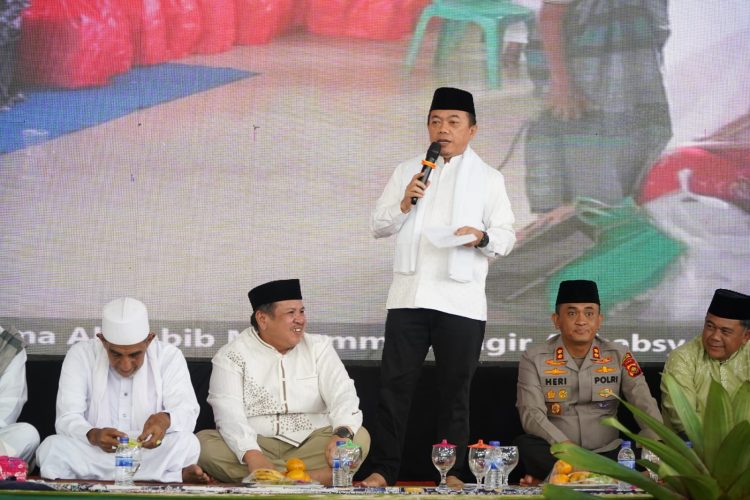 Gubernur Al Haris Hadiri Peringatan Maulid Nabi di Ponpes Kumpeh Daaru At-Tauhid