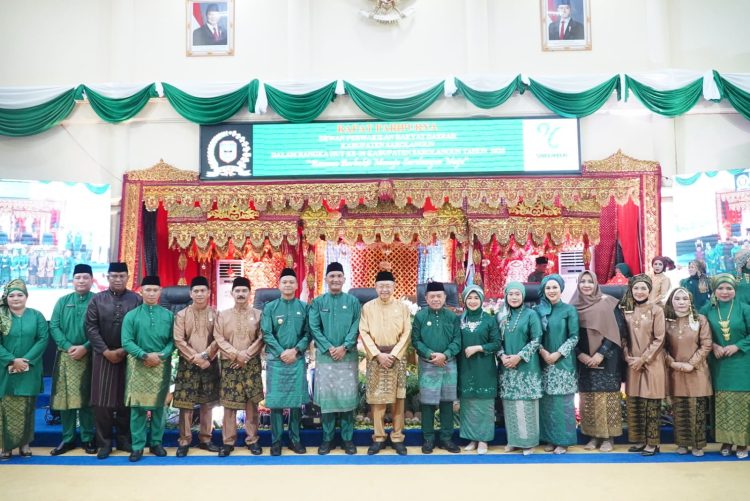 Gubernur Al Haris Ajak Bupati/Wali Kota Bangun Daerah dengan Semangat Kebersamaan dan Inovasi