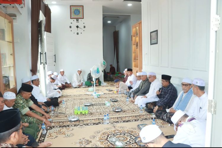 Penuh Haru, Bupati Anwar Sadat Kenang Sosok KH. Hasan Basri bin Sahari di Peringatan 40 Hari Wafatnya