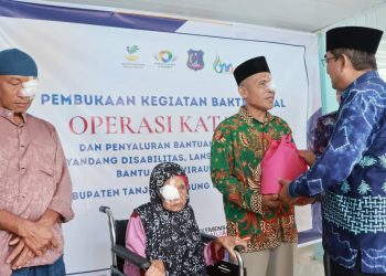 Bupati Anwar Sadat Resmikan Operasi Katarak Gratis dan Salurkan Bantuan ATENSI untuk Warga Rentan