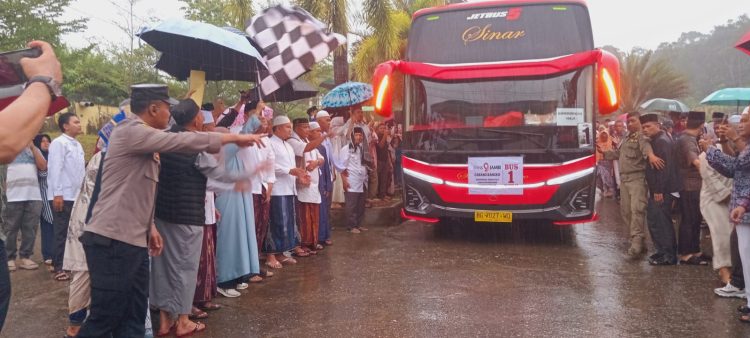 Pemkab Merangin Lepas Keberangkatan 279 Jamaah Haji Kloter Pertama 