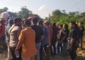 ‎Warga Desa Pelawan Jaya Blokir Jalan Lintas Sumatra, Desak PT SMM Ditutup Permanen  ‎