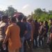 ‎Warga Desa Pelawan Jaya Blokir Jalan Lintas Sumatra, Desak PT SMM Ditutup Permanen  ‎